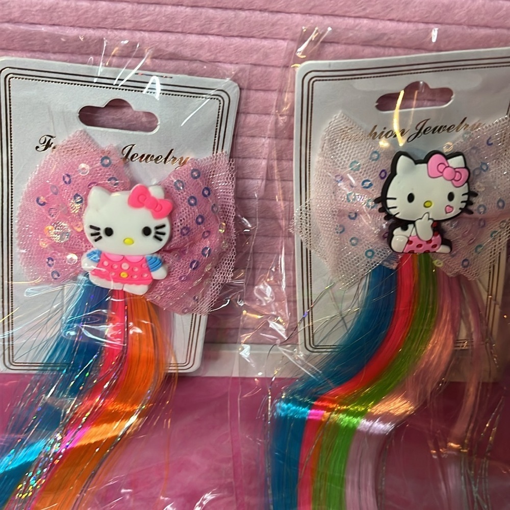Hello Kitty 16” Hair Extensions NIP - Picture 2 of 4